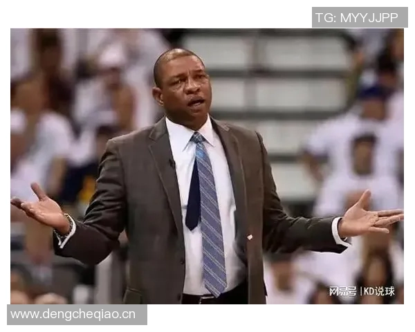 雄鹿主帅高兴地赞扬球队表现，掀起新赛季热潮