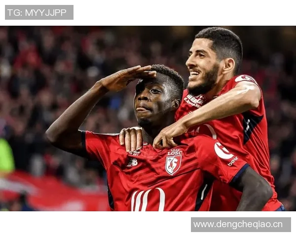 兰斯与布雷斯特对决分析球队状态与战术布局探讨